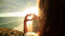 Female traveling loves the Twelve Apostles, Australia Stock Footage