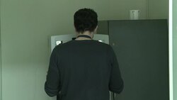 VOICED : A la caza del dolar Colonia News Clip