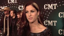 Country stars including Luke Bryan, Jason Aldean and Lady Antebellum name their favorite albums of 2013 News Clip