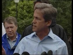 WRAP  Bush visiting site of the Minneapolis bridge collapse News Clip