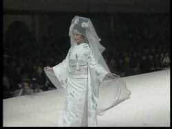 ENTERTAINMENT WEEKLY: JAPAN : FASHION News Clip