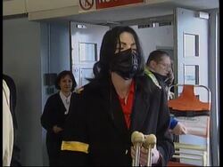 UK: LONDON: MICHAEL JACKSON ARRIVES News Clip