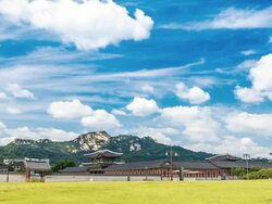 WS T/L View of People roaming lawn in Gyeongbokgung royal palace (palace built in Chosun Dynasty) / Seoul, South Korea Stock Footage