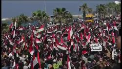 Crowds celebrating in the second city News Clip