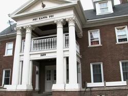 A University of Minnesota Frat house on University Ave on the campus of the University of Minnesota Stock Footage