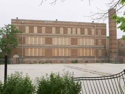 WS PAN Abandoned elementary school and parking lot Stock Footage