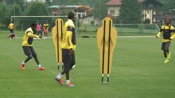 CLEAN : Cameroon training ahead of Germany friendly News Clip