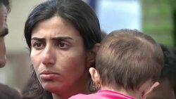 CLEAN : Budapest: migrants board train bound for Vienna News Clip