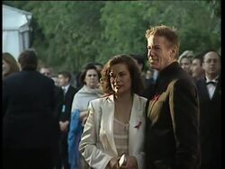 Star-studded benefit dinner and diamond jewellery auction News Clip