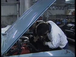 JAPAN: NEW CRAZE OF AMERICAN BOUNCING CARS KNOWN AS LOW RIDERS Instructional Video