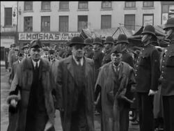 HULL POLICE ON PARADE News Clip