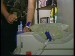 USA: CUBAN FATHER TO BE REUNITED WITH FAMILY SO HE CAN DONATE KIDNEY News Clip