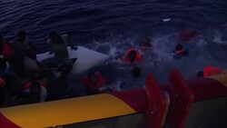 MOAS rescue migrants from the Mediterranean - Night rescue News Clip