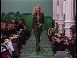 USA - New York Fashion Show Instructional Video