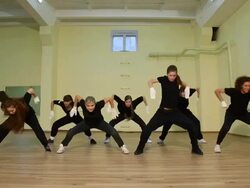 rehearsal of  hip hop dancers Stock Footage