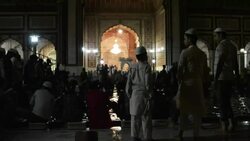 People performing the ritual washing, also known as Wudu or Wudhu, in preparation for formal prayers during the holy month of Ramadan at Jama Masjid mosque Stock Footage