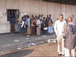 Mugabe, Tsvangirai y'day, Harare reax to deal, jo'burg reax News Clip