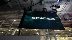 CLEAN : SpaceX unveils capsule to ferry astronauts to space News Clip