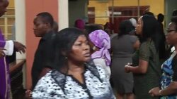 Faithful say prayers for Lent, comment on resignation of pope News Clip