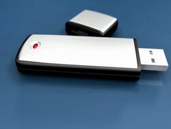 USB Storage Drive- Loopable Stock Footage