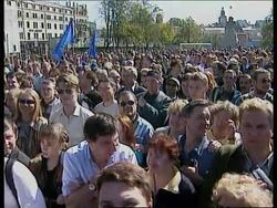 RUSSIA: THOUSANDS PROTEST AGAINST PRIMAKOV'S APPOINTMENT News Clip