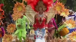 CLEAN : Salvadorans promote tourism with a colourful parade in capital News Clip