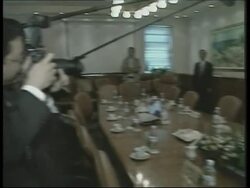 Japanese FM meets Olmert, visits Wailing Wall News Clip