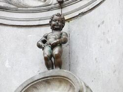 Fountain figure of Manneken Pis in Brussels Stock Footage