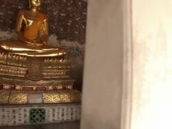 MS DS Young couple walking at Wat Phra Kaew (Temple of the Emerald Buddha), Bangkok, Thailand Stock Footage