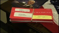 Gingrich's bid for republican nomination in jeopardy as aides quit News Clip