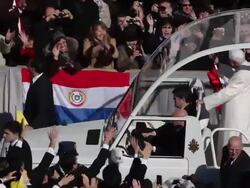 B-ROLL - Last weekly public audience of Benedict XVI from St. Peter's Square at St. Peter's Square on February 27, 2013 in Vatican City, Vatican. (Footage by Giulio Origlia/Getty Images) Stock Footage