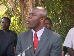 Leader of small opposition faction comments on talks News Clip