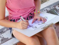 women drawing picture Stock Footage