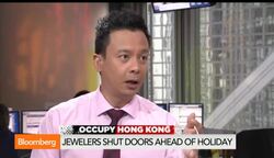 Hong Kong Protests Cause Stores, Banks to Close News Clip