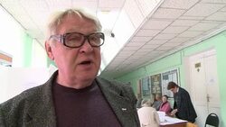 CLEAN : Moscow mayoral poll: vox pop of people vot News Clip