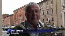 VOICED : Vaticanista explica doble canonizacion News Clip