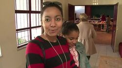 VOICED : Bazar social para la crisis News Clip