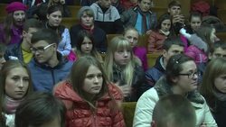 VOICED : Teatro contra la trata en Moldavia News Clip