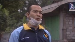 Large pre-dawn blast at Mount Merapi News Clip