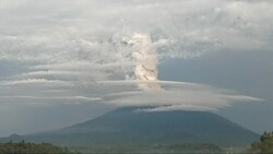 Raw: Time-Lapse Shows Bali Volcano Spewing Ash Instructional Video