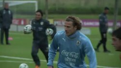 VOICED : Uruguay tranquilo con la Brazuca News Clip