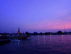 WAT ARUN  SUNSET  Bangkok Stock Footage