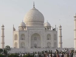 WS Crowd of people in front of Taj Mahal / Agra, Uttar Pradesh, India Stock Footage