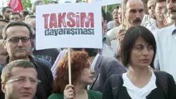 CLEAN : Turkey protesters reject last warning News Clip