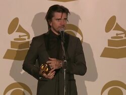 SPEECH - Juanes on singing in spanish. Stock Footage