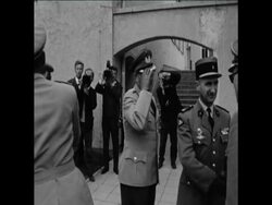 CAN210 CONGOLESE ARMY CHIEF MOBUTO VISITS TROOPS LEARING TO PARACHUTE IN TRAINING SCHOOL News Clip