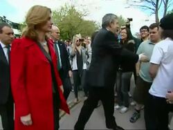 Gordon Brown visits Warwickshire College on the campaign trail News Clip