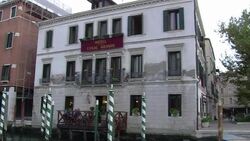 CLEAN : Venice residents underwhelmed by Clooney wedding News Clip