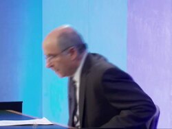 Lord Justice Leveson Walks into Inquiry Presser News Clip