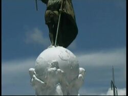 Monument of Vasco Nunez de Balboa, tilt up, Panama City, Central America Stock Footage